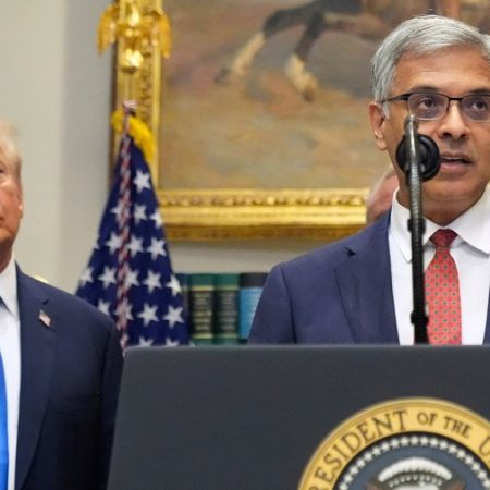 Democrats demand OMB rescind grant rule