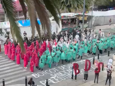 Activists form human Palestine flag at World Cup opener in Mexico City
