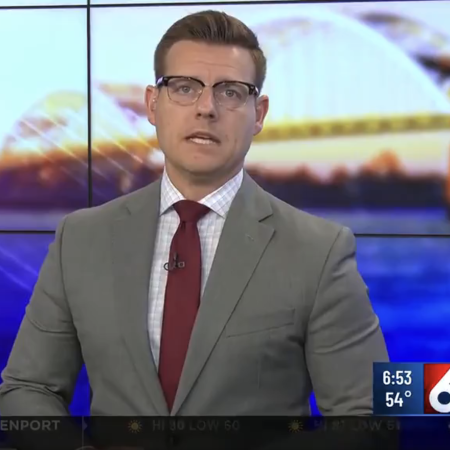 Iowa News Anchor Announces On-Air He’s “Stepping Away From The News Industry”: “The Facts Matter”