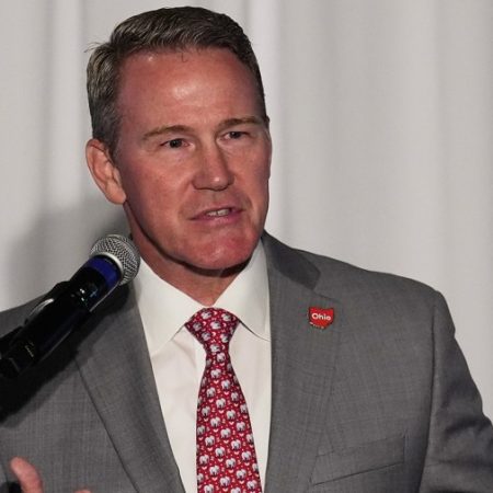 GOP defections in ‘vote-a-rama’ reflect rising midterm heat