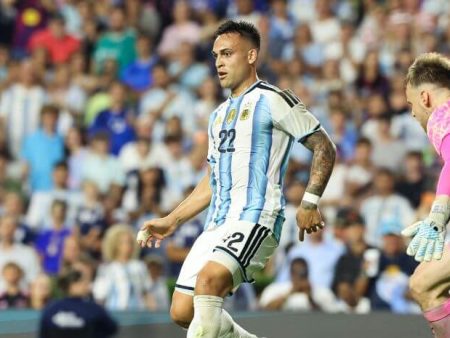 Argentina vs Algeria Predictions & Picks — Who Will Win Tonight’s World Cup Match?