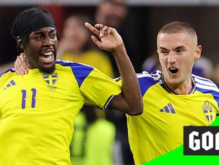 ‘Oh my word!’ – Elanga ‘stunner’ draws Sweden level