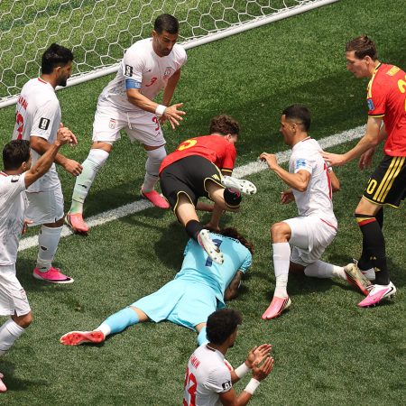 Belgium see red in goalless World Cup draw with Iran in Los Angeles