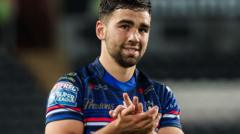 Wakefield scramble last-gasp win over Huddersfield