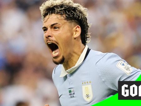 ‘Huge goal!’ – Araujo equalises for Uruguay against Saudi Arabia