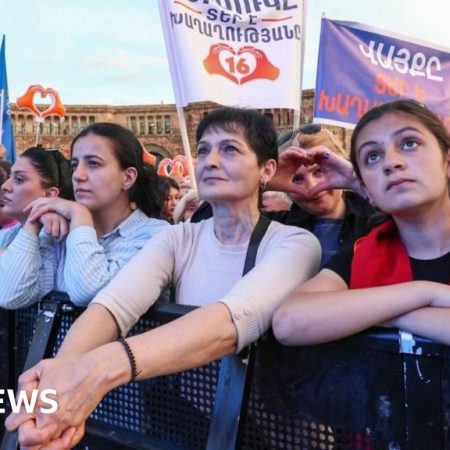 Armenia votes as Russia piles pressure on pro-West government