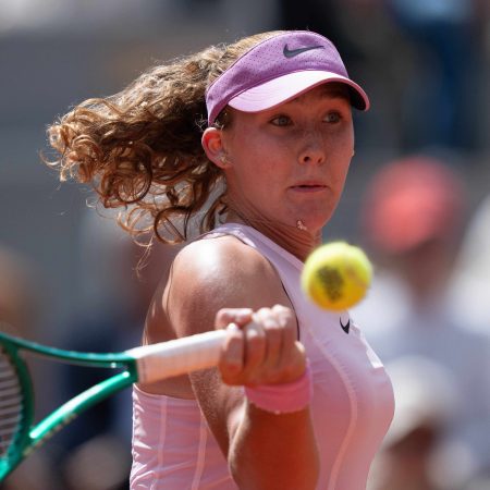 Andreeva vs Chwalinska Predictions, Picks & Odds: French Open Final