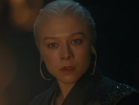 ‘House of the Dragon’ Actor on [SPOILER]’s Watery Death in Season 3 Premiere: It Was ‘Challenging Trying to Keep My Eyes Open’