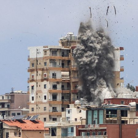 Israeli forces kill nine in Tyre after issuing forced displacement orders