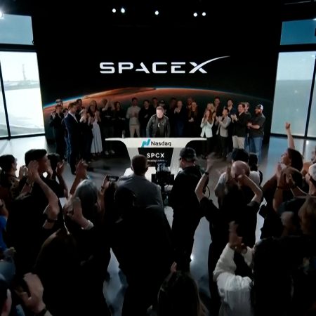 Musk becomes first trillionaire as SpaceX debuts on Nasdaq
