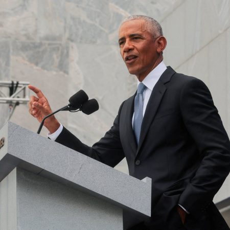 Obama opens presidential centre with call for unity