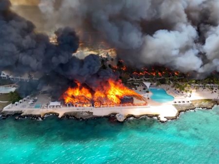 Inferno rips through Dominican Republic beach resort