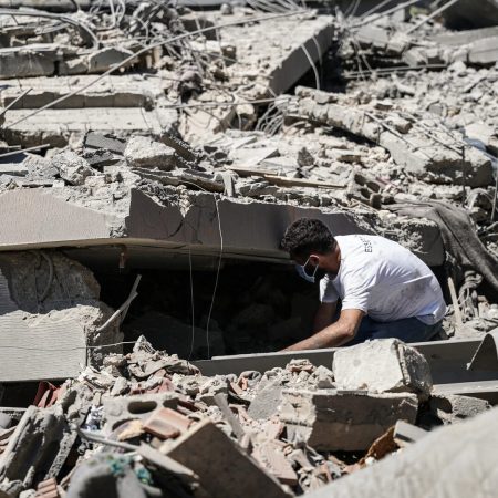 Displaced Lebanese inspect shattered Nabatieh after Israel halts attacks