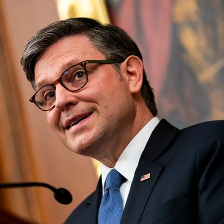 FISA 702 spy powers set to expire after House vote fails over Pulte backlash