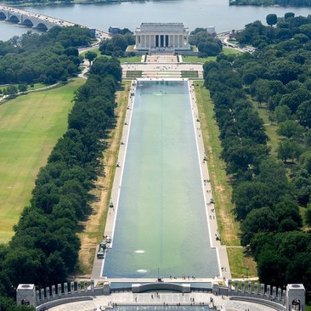 Interior Department compares Reflecting Pool algae to Iran’s navy