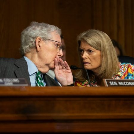 Trump rips McConnell, Murkowski from Oval Office