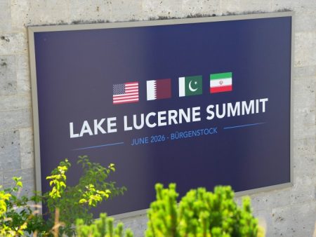 Iran negotiators report progress, but obstacles loom 